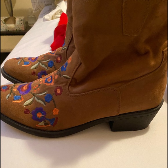 Boot- Western - Picture 2 of 4